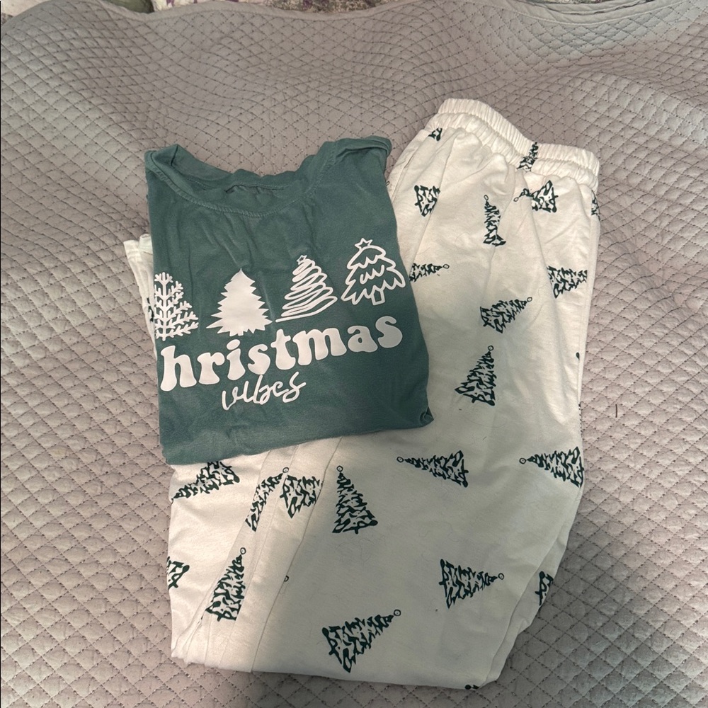 Christmas Vibes Pajama Set